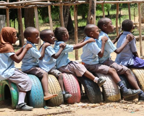 Schule und spielen in Kenia